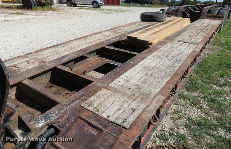 image for item FP9388 2005 Fontaine TH55-4  low boy equipment trailer