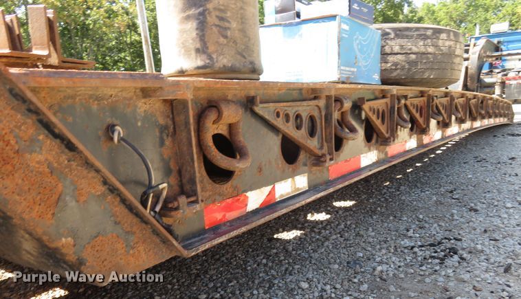 image for item FP9388 2005 Fontaine TH55-4  low boy equipment trailer