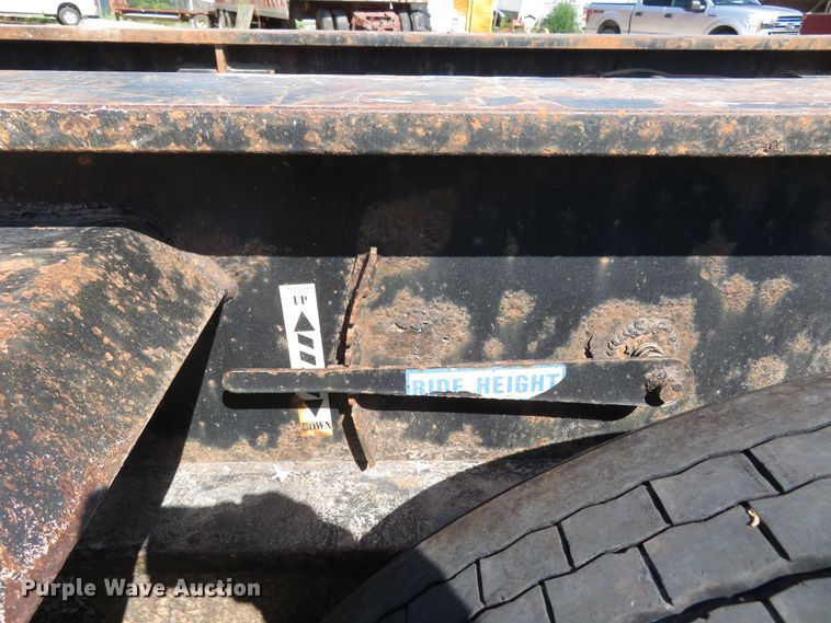 image for item FP9388 2005 Fontaine TH55-4  low boy equipment trailer