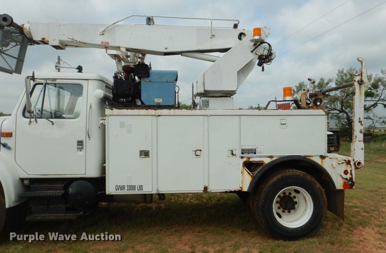 image for item HC9182 2000 International 4700  bucket truck