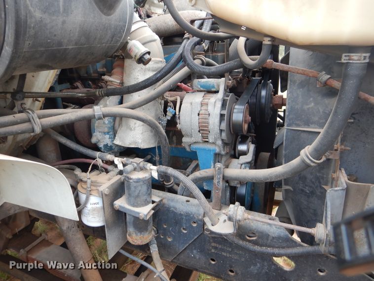 image for item HC9182 2000 International 4700  bucket truck