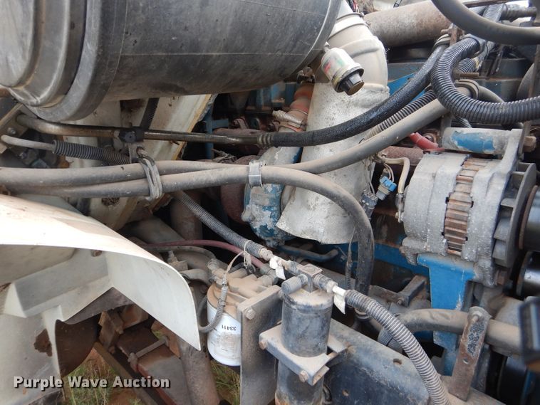 image for item HC9182 2000 International 4700  bucket truck