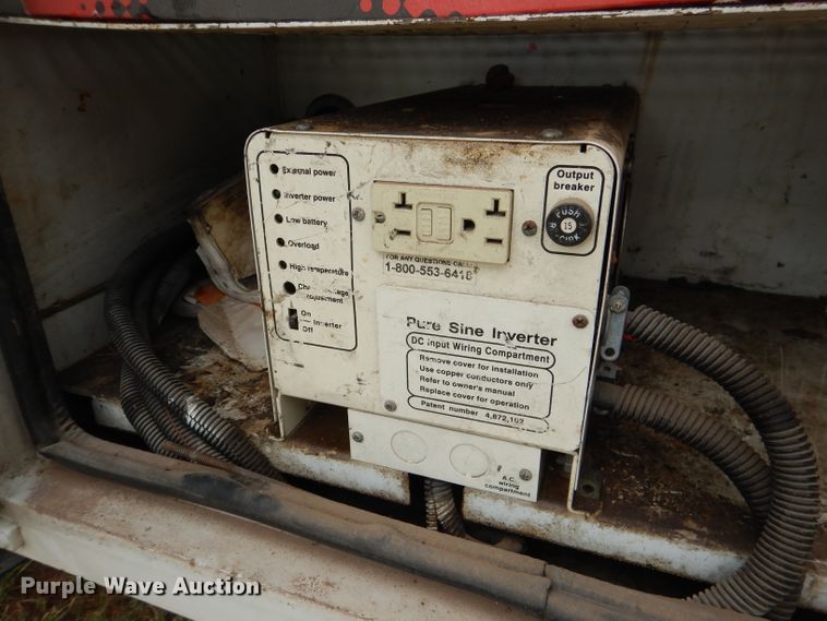 image for item HC9182 2000 International 4700  bucket truck