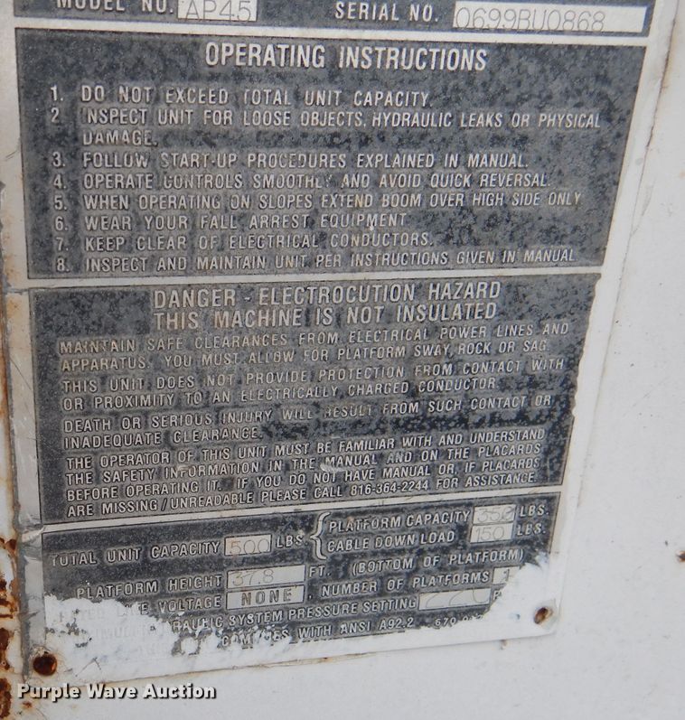 image for item HC9182 2000 International 4700  bucket truck