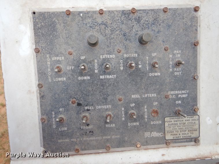 image for item HC9182 2000 International 4700  bucket truck