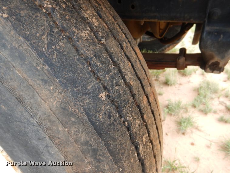 image for item HC9182 2000 International 4700  bucket truck