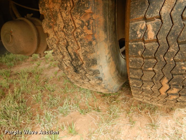 image for item HC9182 2000 International 4700  bucket truck