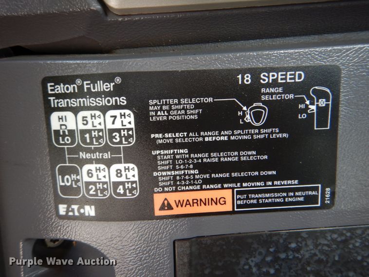 image for item HT9378 2012 Mack CHU613  semi truck