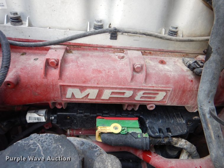 image for item HT9378 2012 Mack CHU613  semi truck