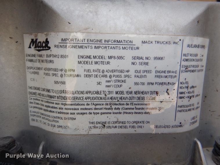 image for item HT9378 2012 Mack CHU613  semi truck