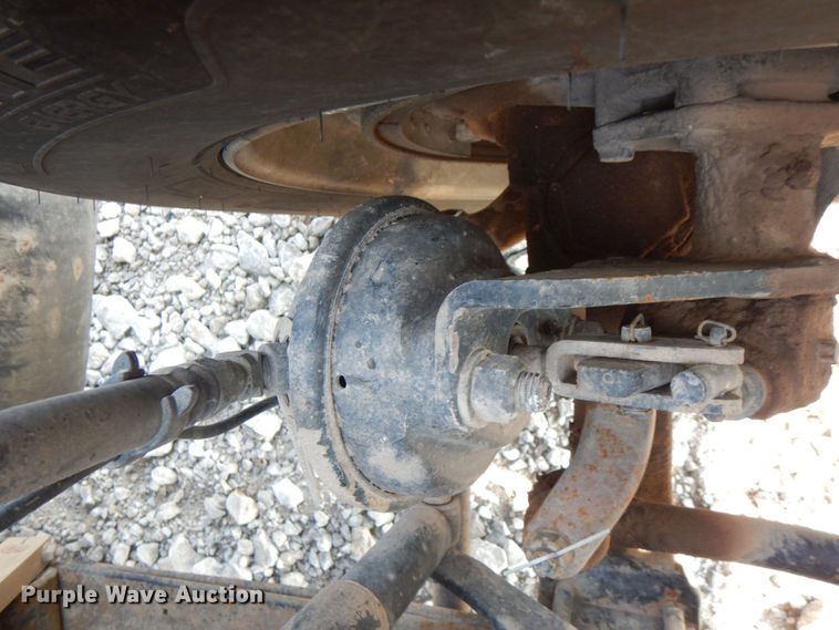 image for item HT9378 2012 Mack CHU613  semi truck