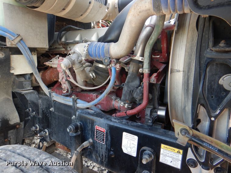 image for item HT9378 2012 Mack CHU613  semi truck