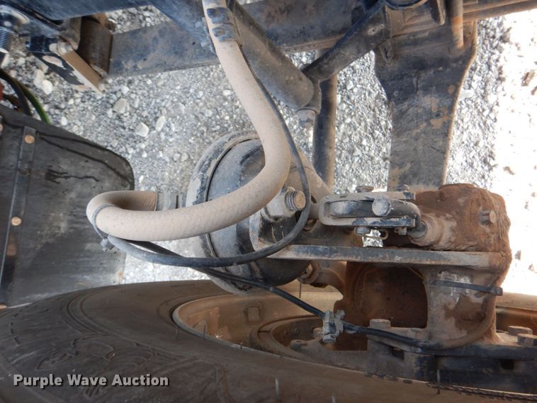 image for item HT9378 2012 Mack CHU613  semi truck