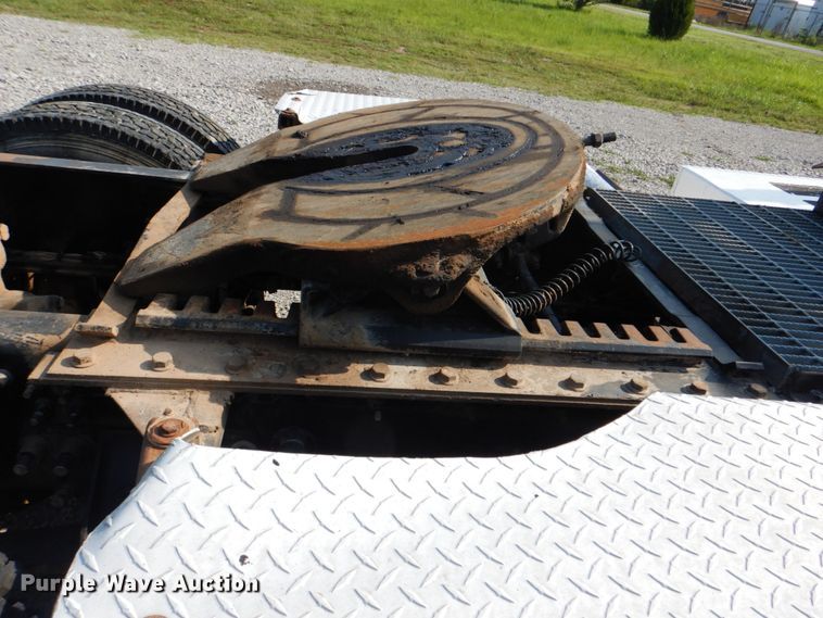 image for item HT9378 2012 Mack CHU613  semi truck