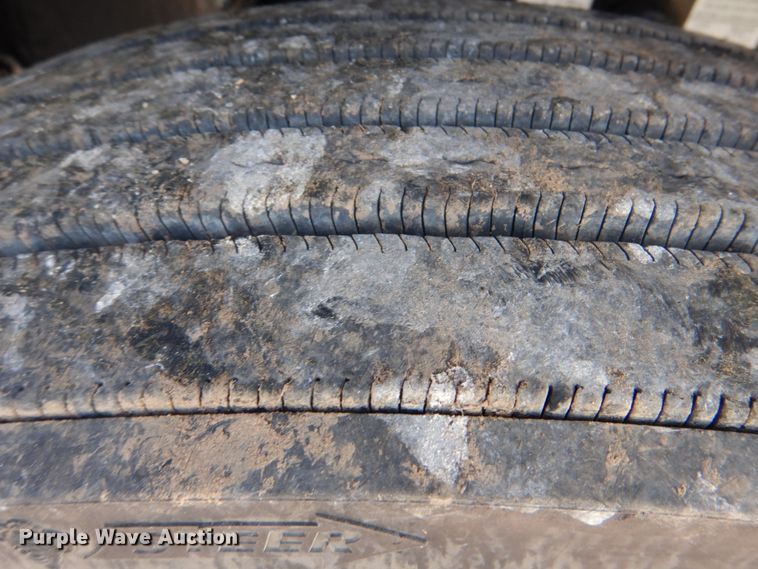 image for item HT9378 2012 Mack CHU613  semi truck