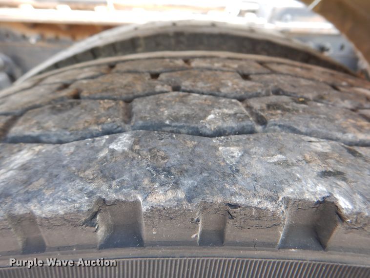 image for item HT9378 2012 Mack CHU613  semi truck