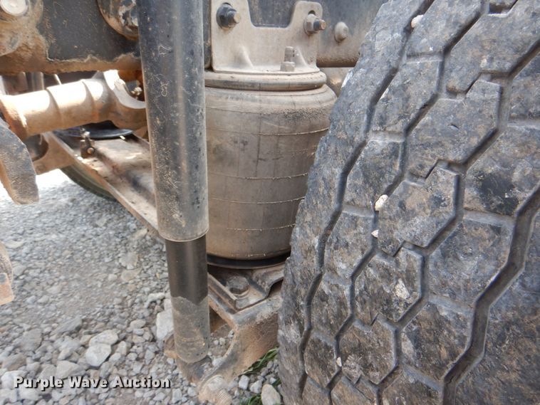 image for item HT9378 2012 Mack CHU613  semi truck