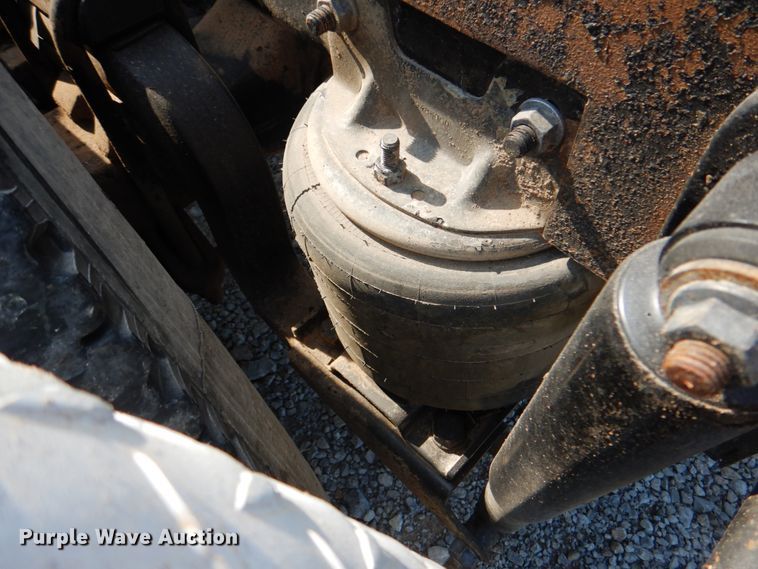 image for item HT9378 2012 Mack CHU613  semi truck