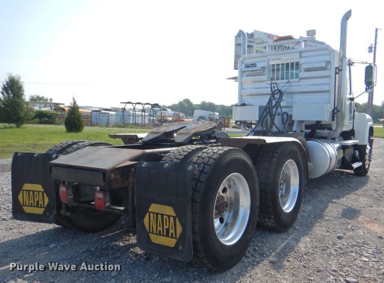 image for item HT9379 2013 Mack CHU613  semi truck