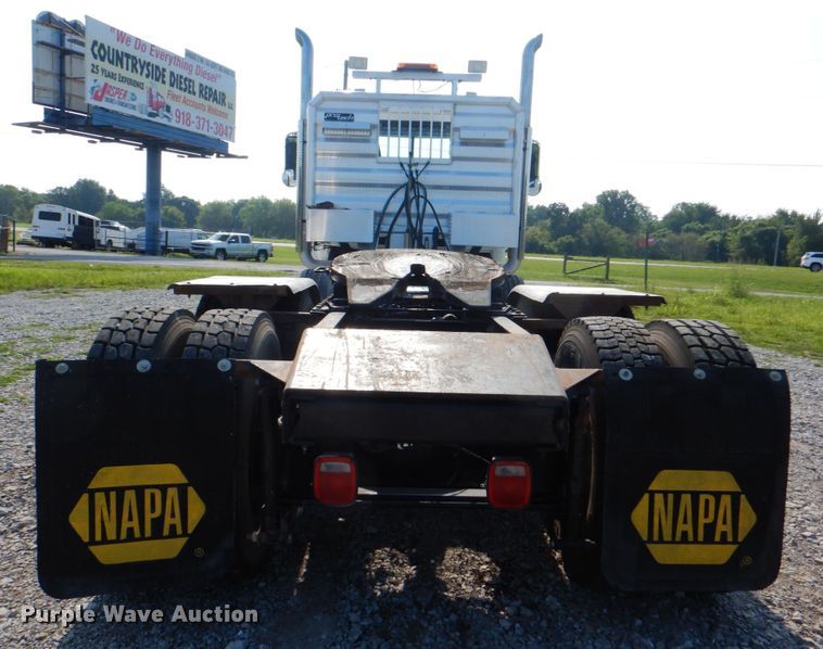 image for item HT9379 2013 Mack CHU613  semi truck