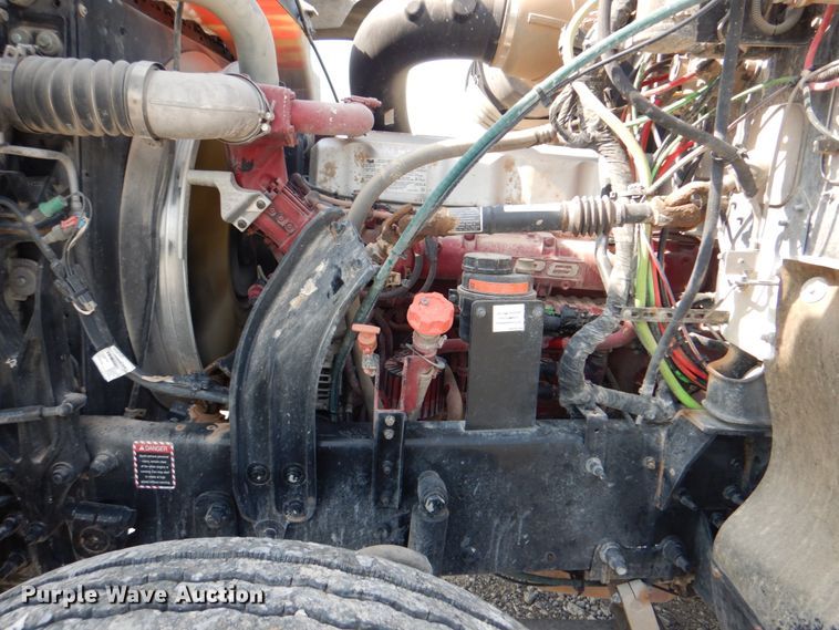 image for item HT9379 2013 Mack CHU613  semi truck