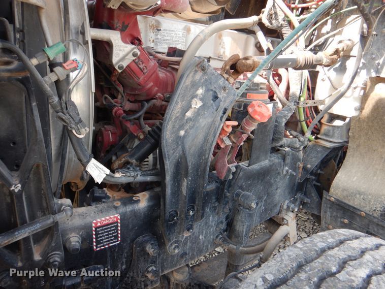 image for item HT9379 2013 Mack CHU613  semi truck