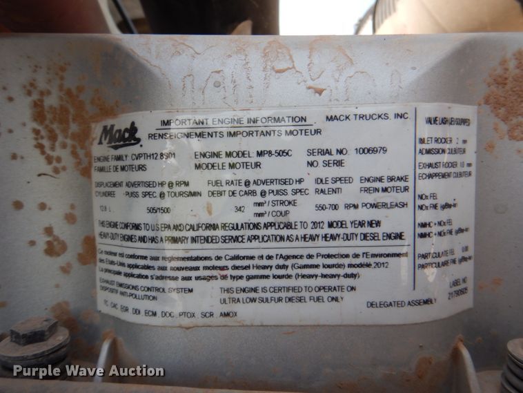 image for item HT9379 2013 Mack CHU613  semi truck