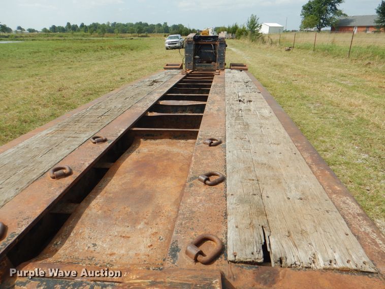 image for item HT9408 2005 Trail King TK110HDG543  lowboy equipment trailer