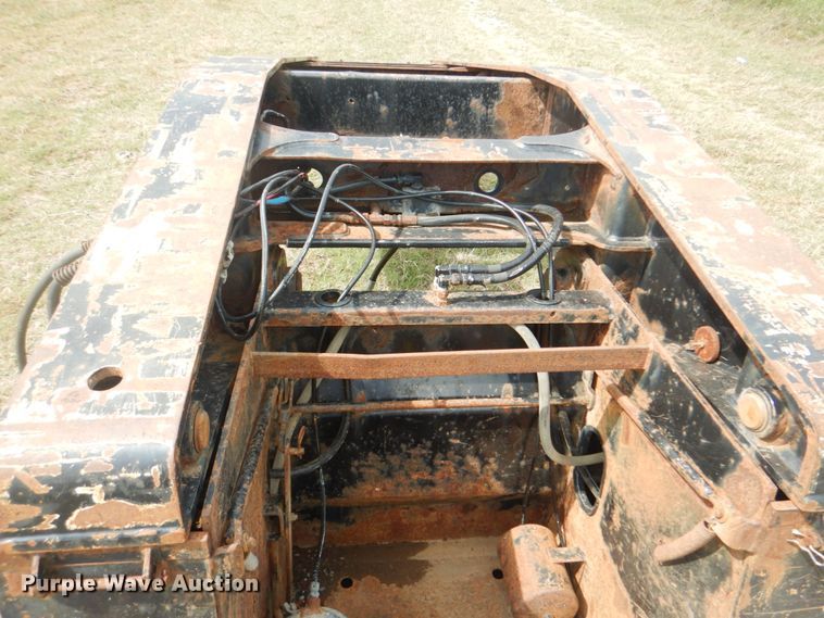 image for item HT9408 2005 Trail King TK110HDG543  lowboy equipment trailer