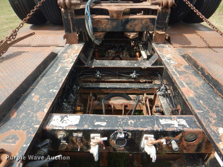 image for item HT9408 2005 Trail King TK110HDG543  lowboy equipment trailer