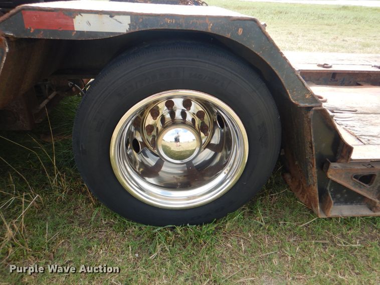 image for item HT9408 2005 Trail King TK110HDG543  lowboy equipment trailer