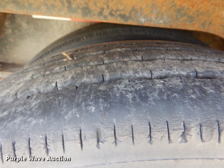 image for item HT9408 2005 Trail King TK110HDG543  lowboy equipment trailer