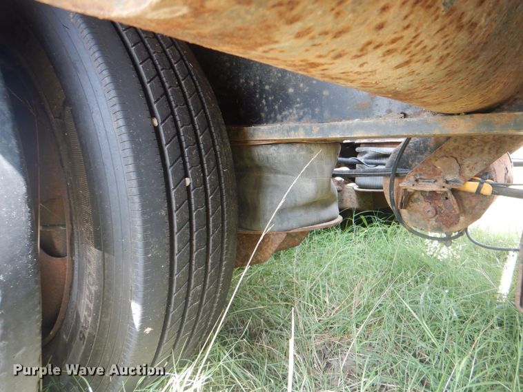 image for item HT9408 2005 Trail King TK110HDG543  lowboy equipment trailer