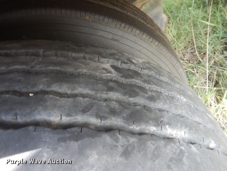 image for item HT9408 2005 Trail King TK110HDG543  lowboy equipment trailer