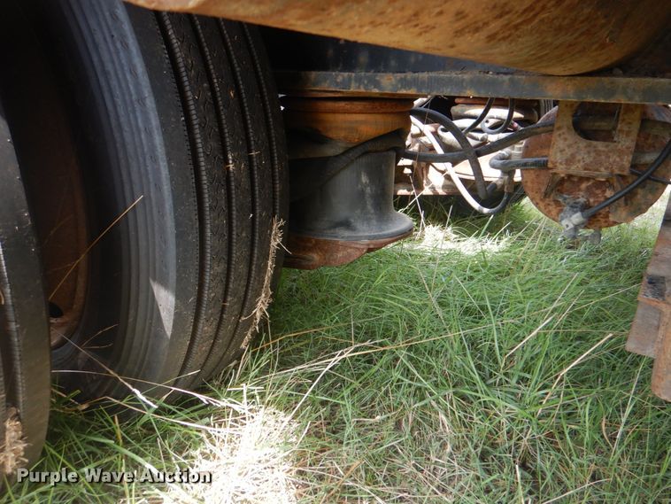 image for item HT9408 2005 Trail King TK110HDG543  lowboy equipment trailer