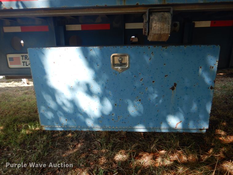 image for item HT9413 2007 Transcraft TL-2000  flatbed trailer