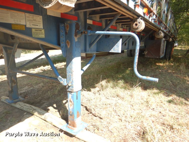 image for item HT9413 2007 Transcraft TL-2000  flatbed trailer