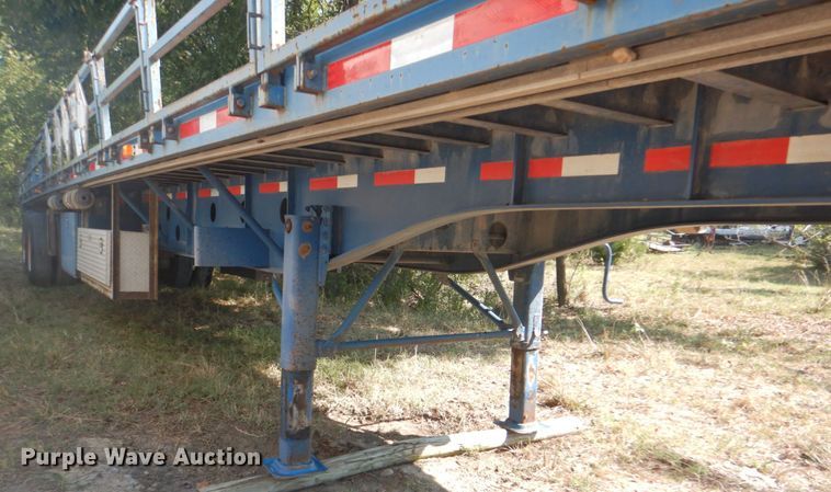 image for item HT9413 2007 Transcraft TL-2000  flatbed trailer