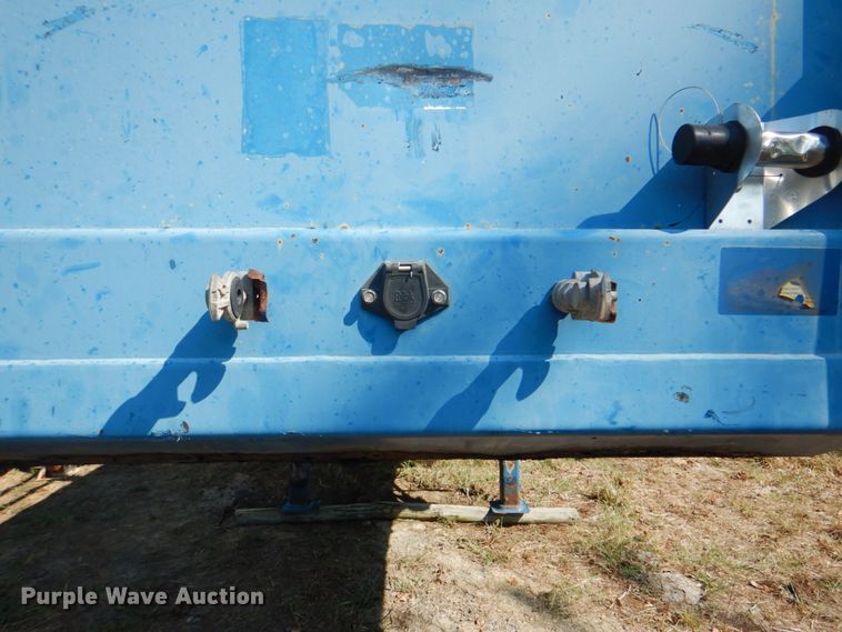 image for item HT9413 2007 Transcraft TL-2000  flatbed trailer