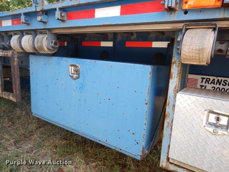 image for item HT9413 2007 Transcraft TL-2000  flatbed trailer