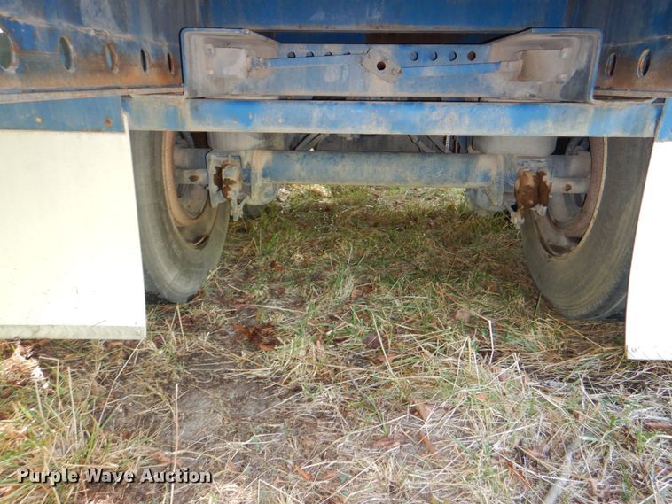 image for item HT9413 2007 Transcraft TL-2000  flatbed trailer