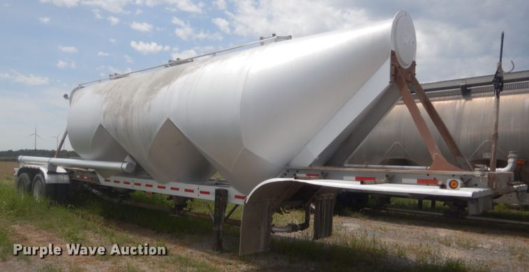image for item IN9520 2000 Stephens  pneumatic dry bulk trailer