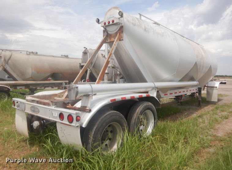 image for item IN9520 2000 Stephens  pneumatic dry bulk trailer