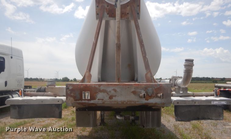 image for item IN9520 2000 Stephens  pneumatic dry bulk trailer