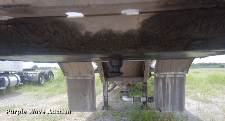 image for item IN9520 2000 Stephens  pneumatic dry bulk trailer