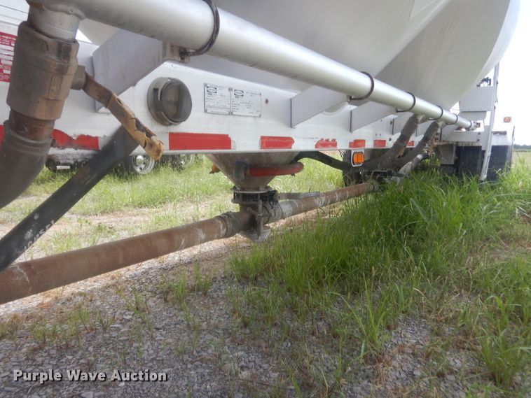 image for item IN9520 2000 Stephens  pneumatic dry bulk trailer