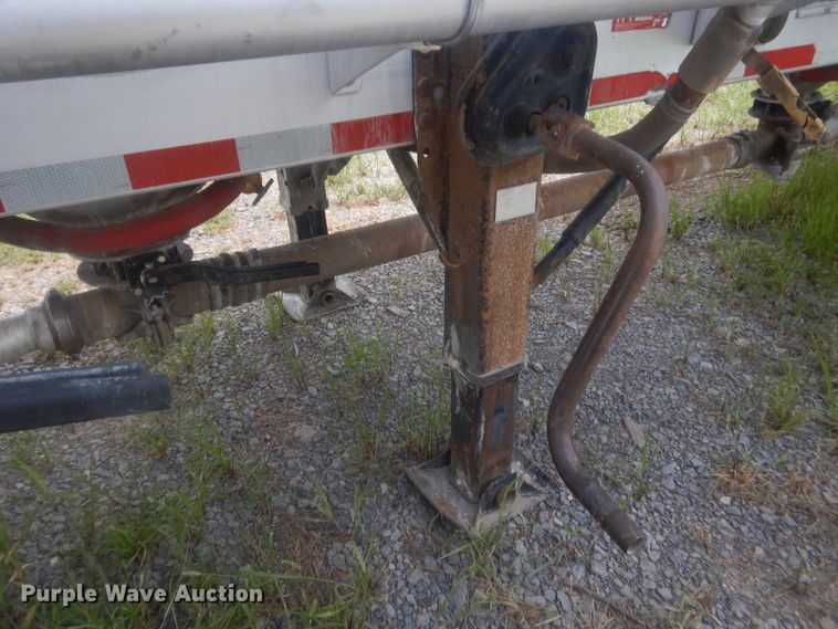 image for item IN9520 2000 Stephens  pneumatic dry bulk trailer