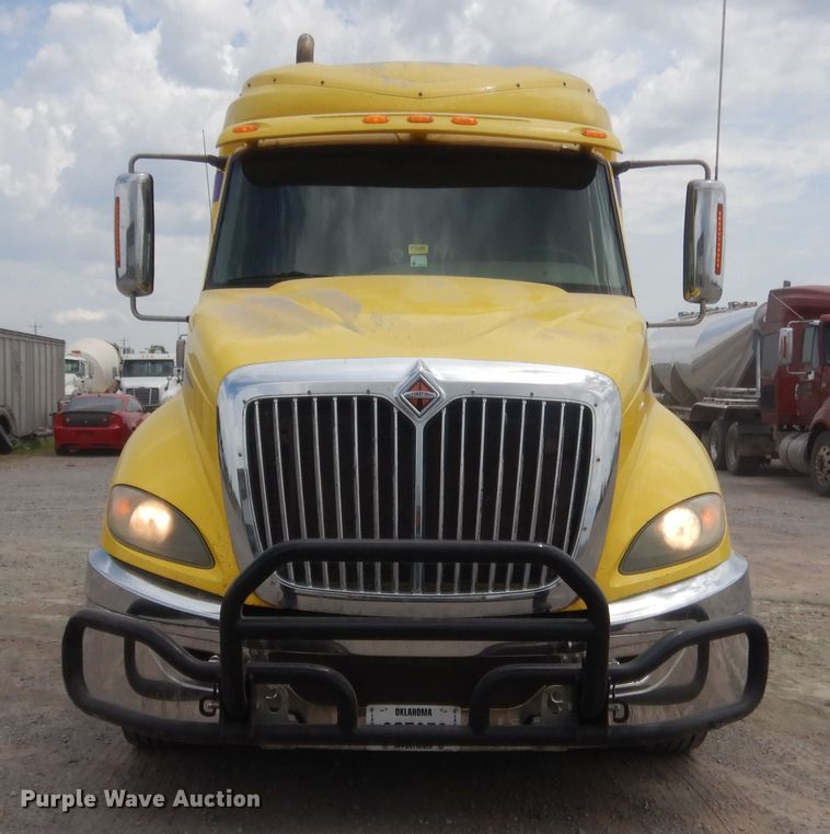 image for item IN9521 2011 International ProStar  semi truck