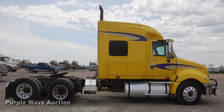 image for item IN9521 2011 International ProStar  semi truck