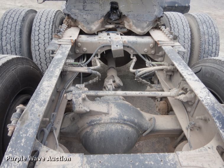 image for item IN9521 2011 International ProStar  semi truck